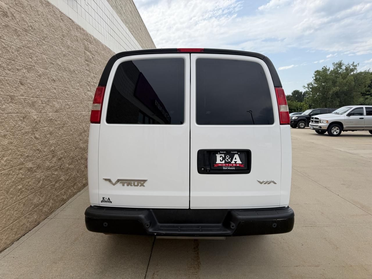 Chevrolet Express Cargo Van RWD 2500 135" 2015