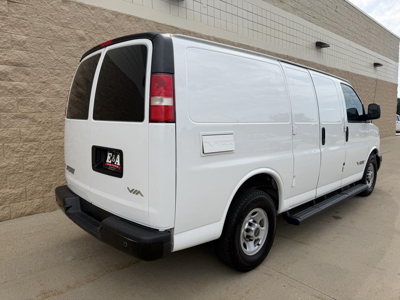 Chevrolet Express Cargo Van RWD 2500 135" 2015