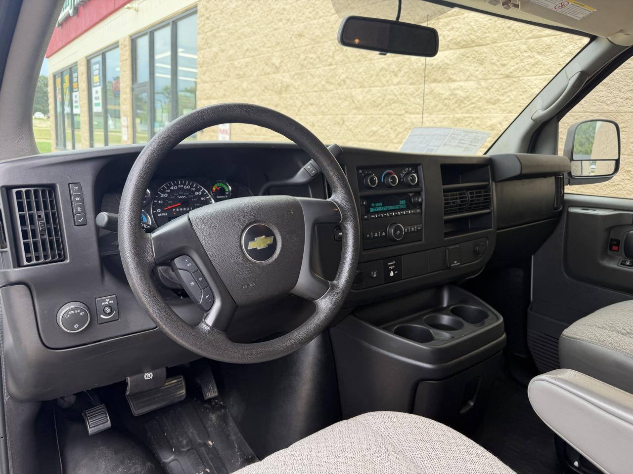 Chevrolet Express Cargo Van RWD 2500 135" 2015