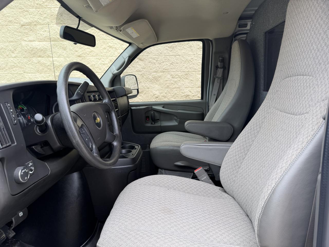 Chevrolet Express Cargo Van RWD 2500 135" 2015