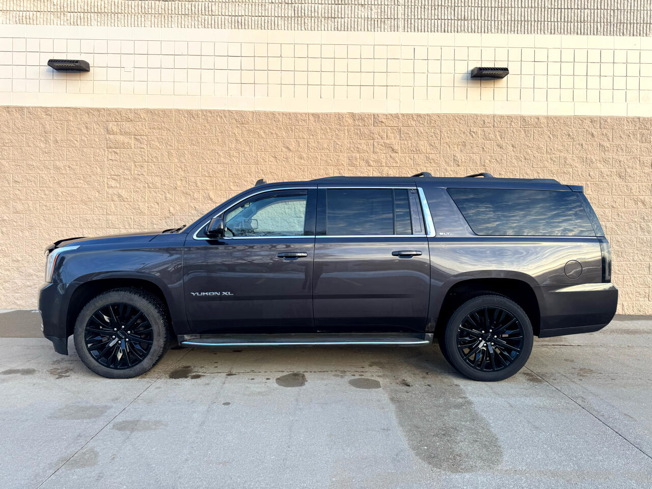 GMC Yukon XL 4WD 4dr SLT 2015