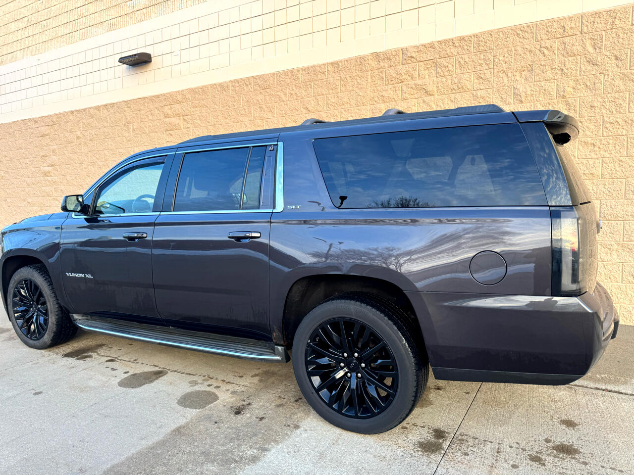 GMC Yukon XL 4WD 4dr SLT 2015