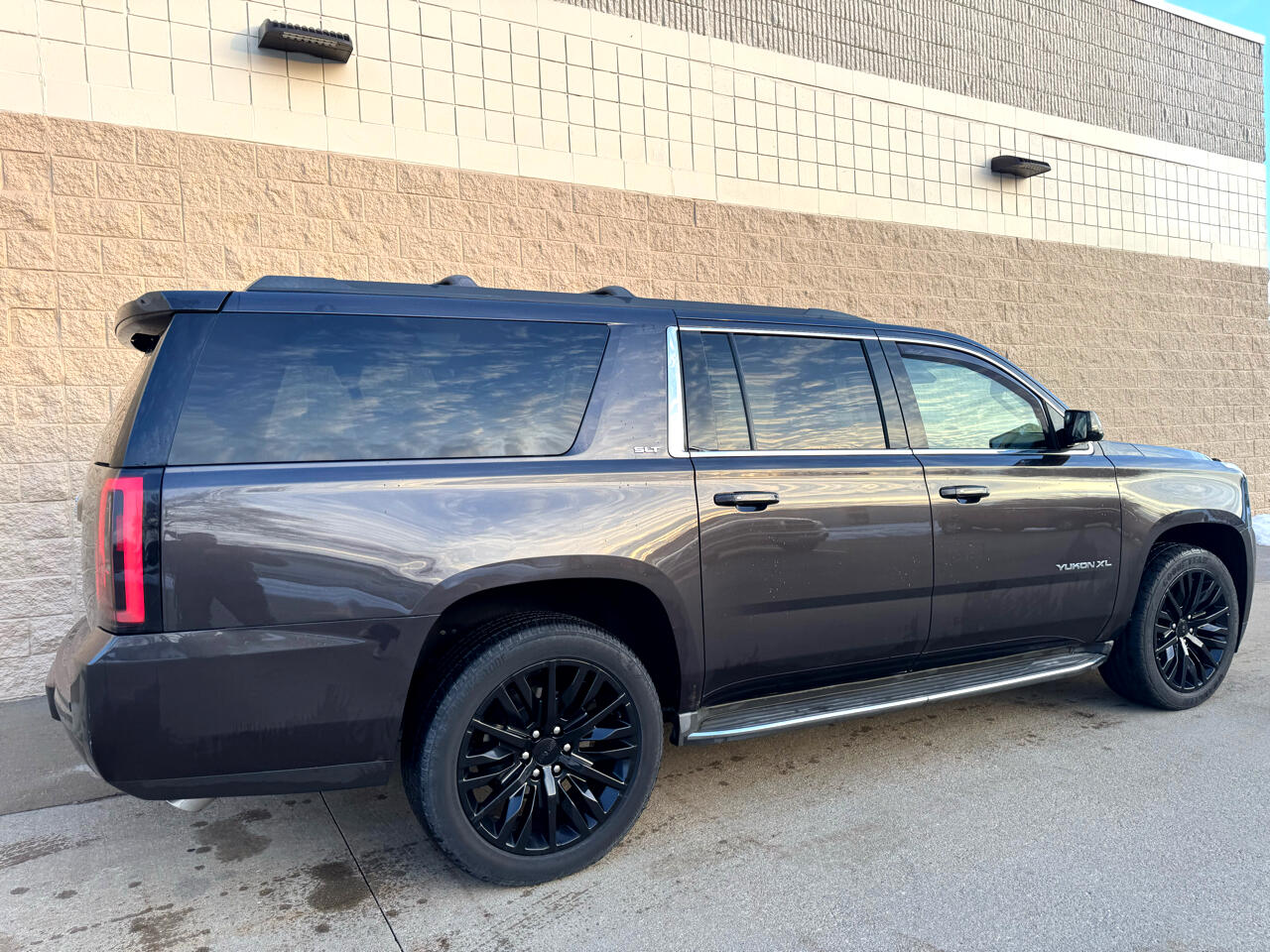 GMC Yukon XL 4WD 4dr SLT 2015