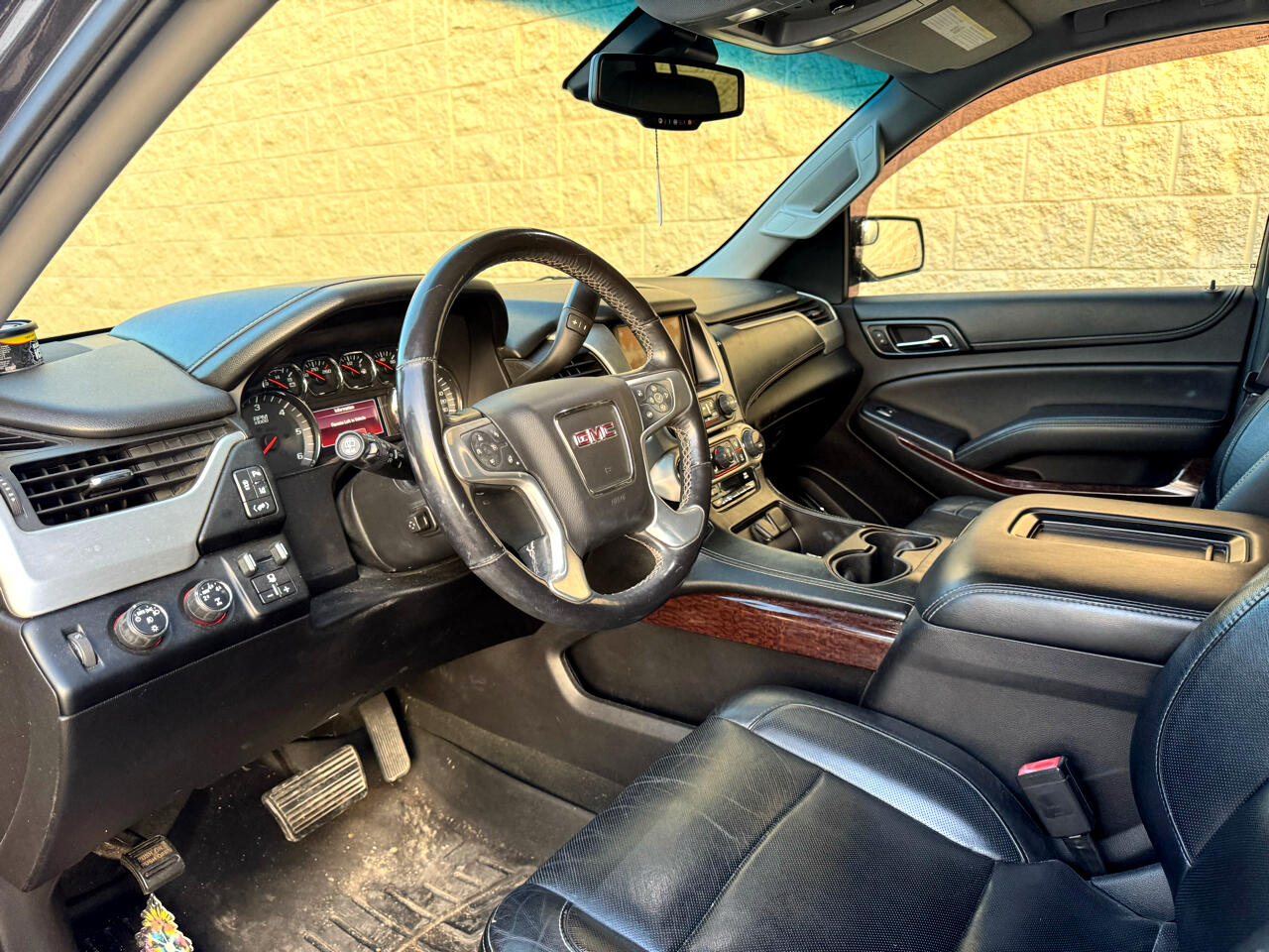 GMC Yukon XL 4WD 4dr SLT 2015