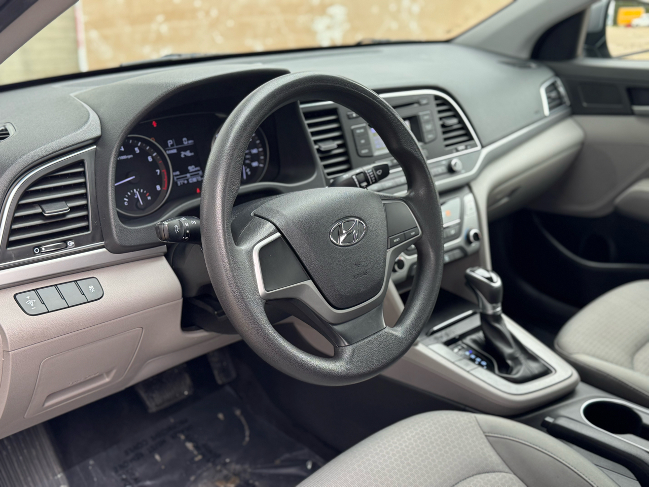 Hyundai Elantra  2017