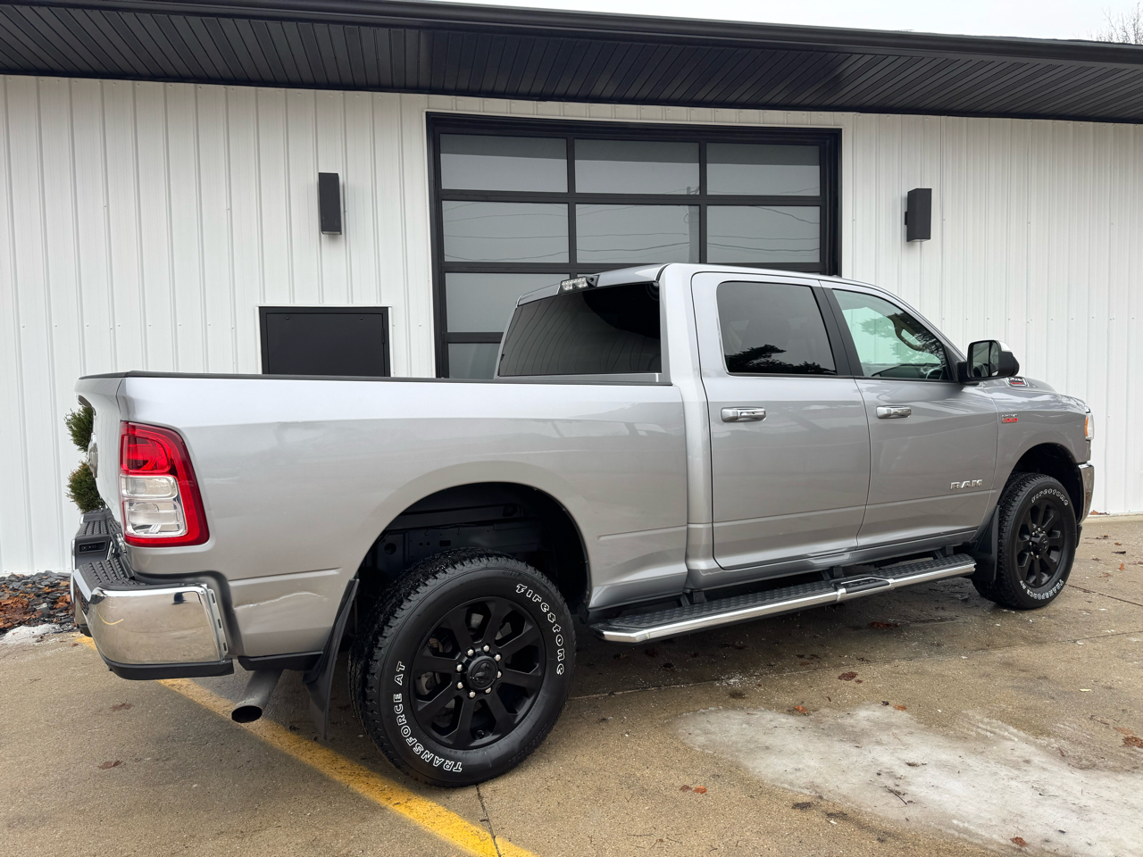 RAM 2500 Big Horn 4x4 Crew Cab 6'4" Box 2019