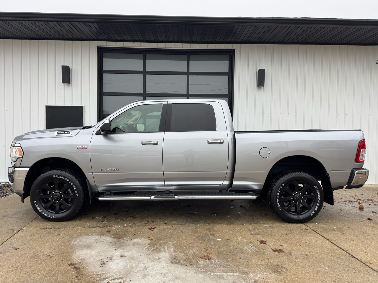 RAM 2500 Big Horn 4x4 Crew Cab 6'4" Box 2019
