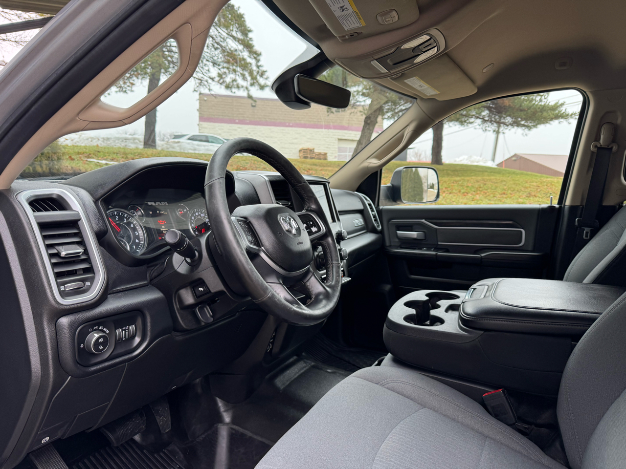 RAM 2500 Big Horn 4x4 Crew Cab 6'4" Box 2019