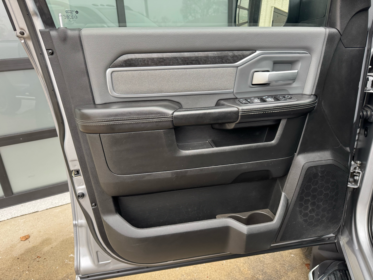 RAM 2500 Big Horn 4x4 Crew Cab 6'4" Box 2019