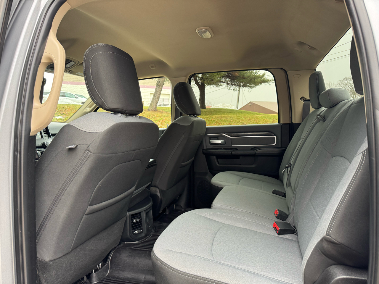 RAM 2500 Big Horn 4x4 Crew Cab 6'4" Box 2019