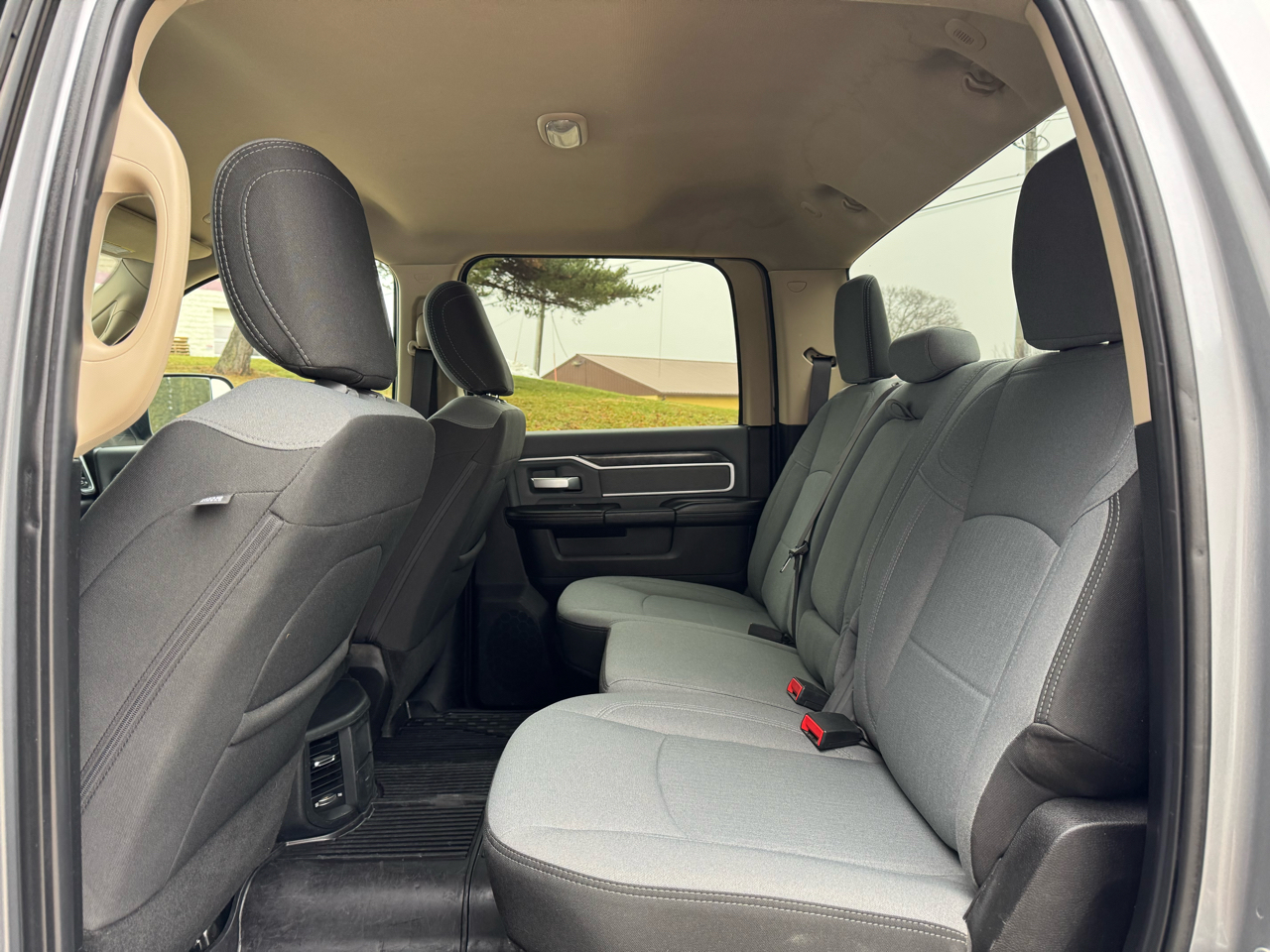 RAM 2500 Big Horn 4x4 Crew Cab 6'4" Box 2019