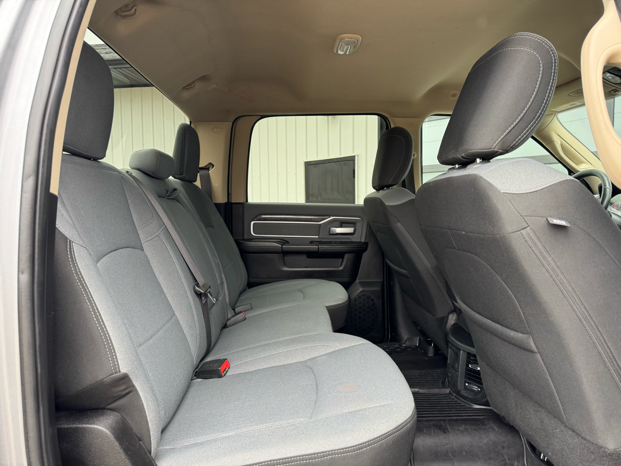 RAM 2500 Big Horn 4x4 Crew Cab 6'4" Box 2019