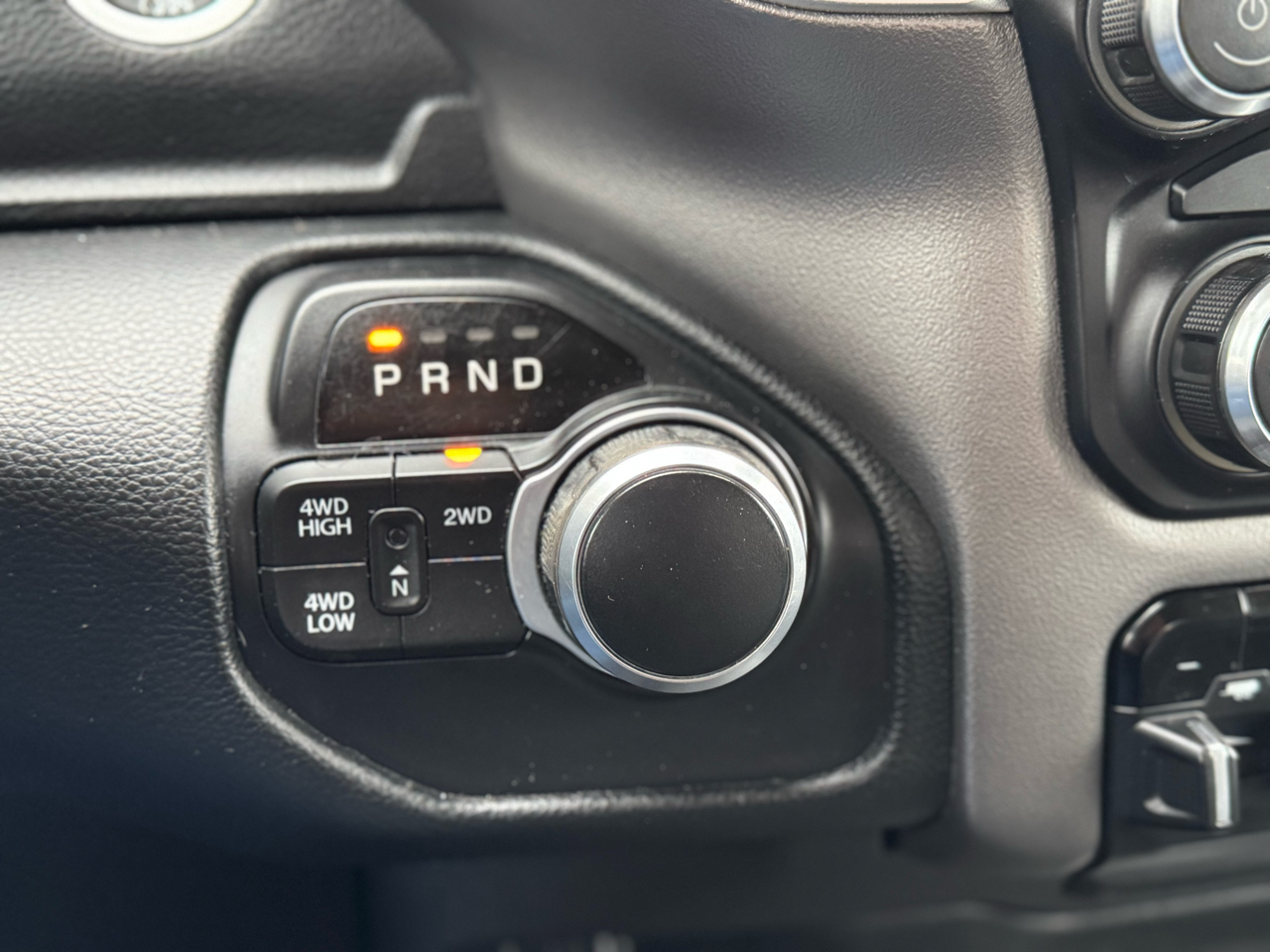 RAM 2500 Big Horn 4x4 Crew Cab 6'4" Box 2019