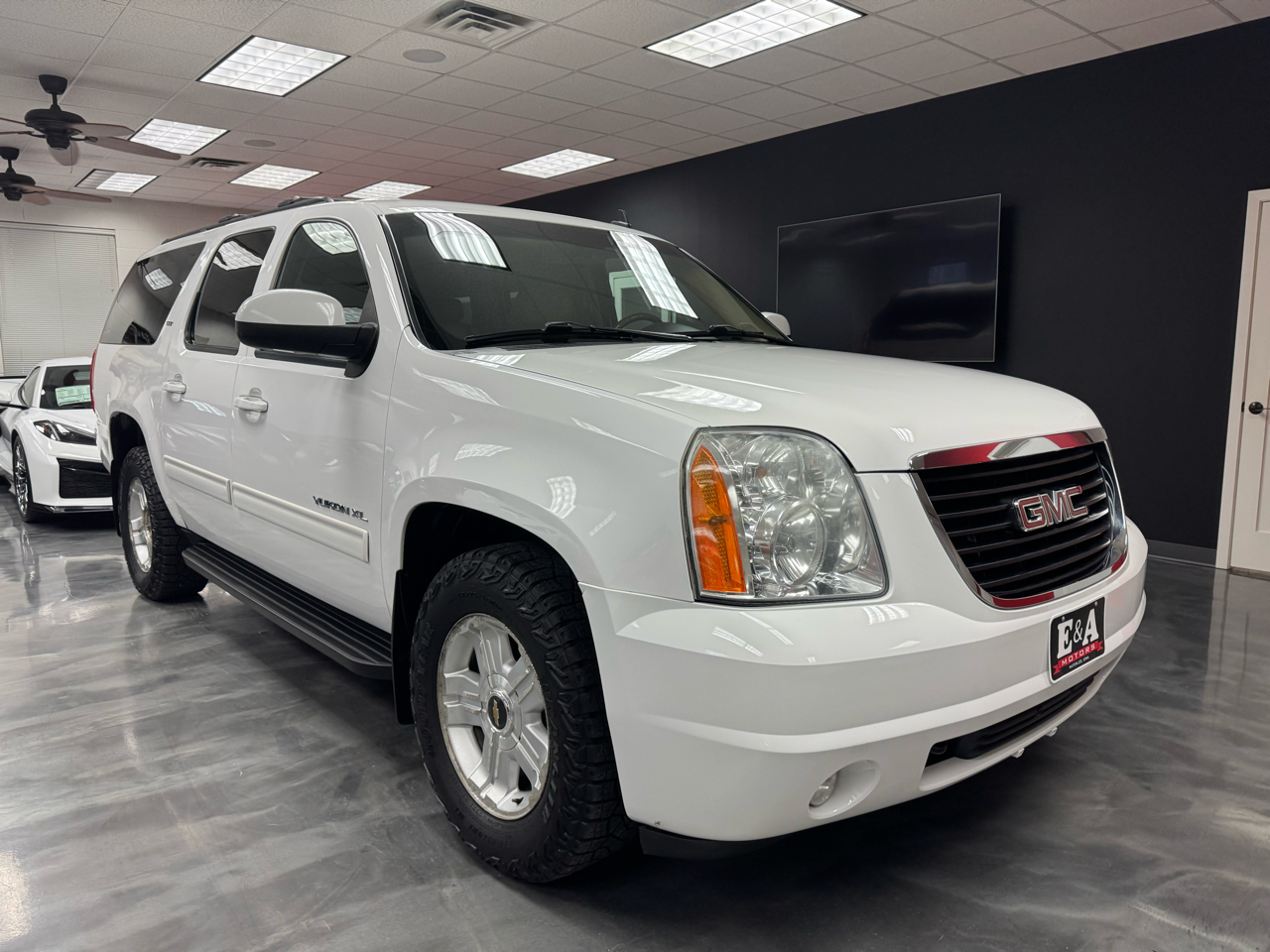 GMC Yukon XL SLT 4WD 2010