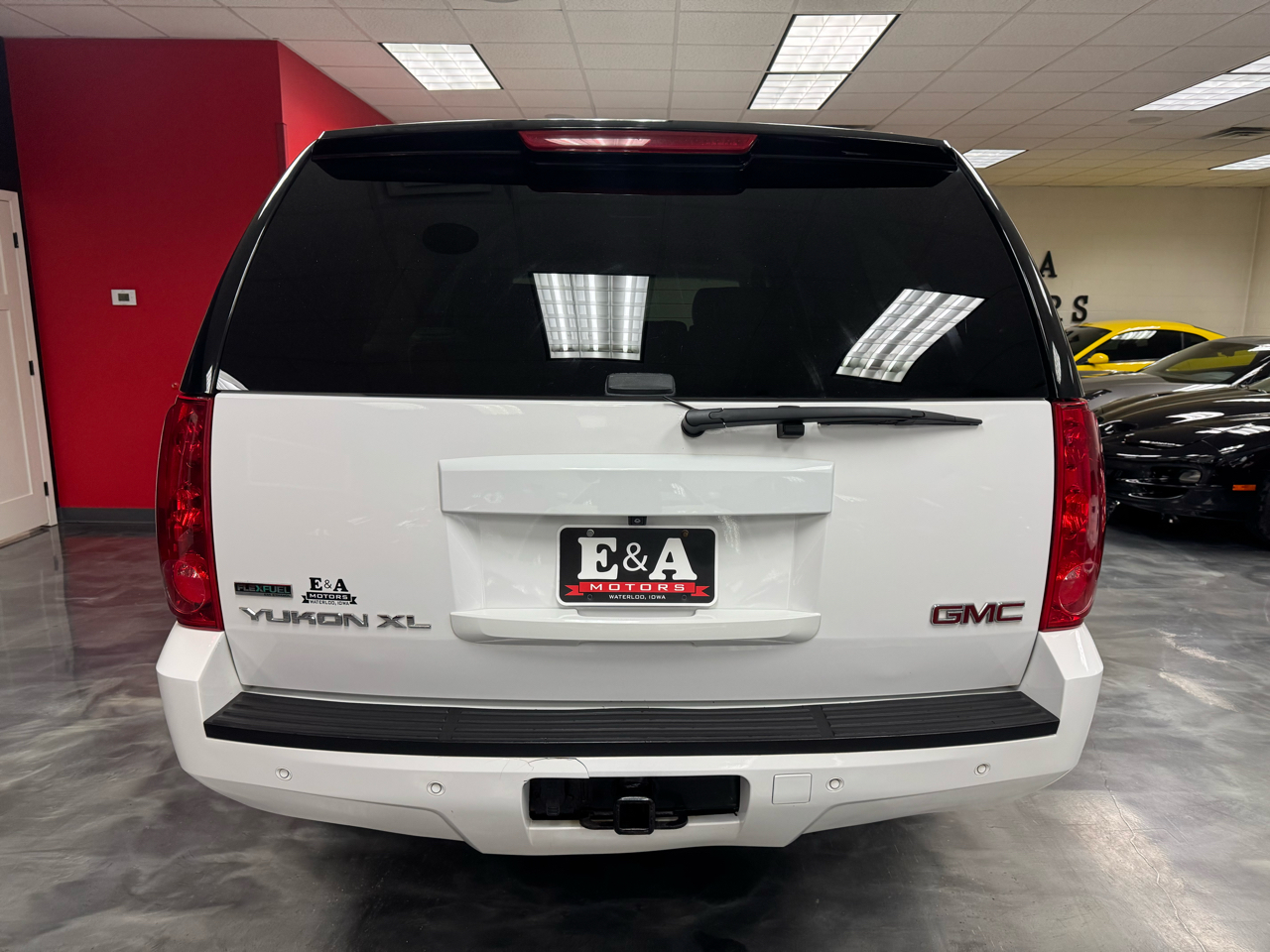 GMC Yukon XL SLT 4WD 2010