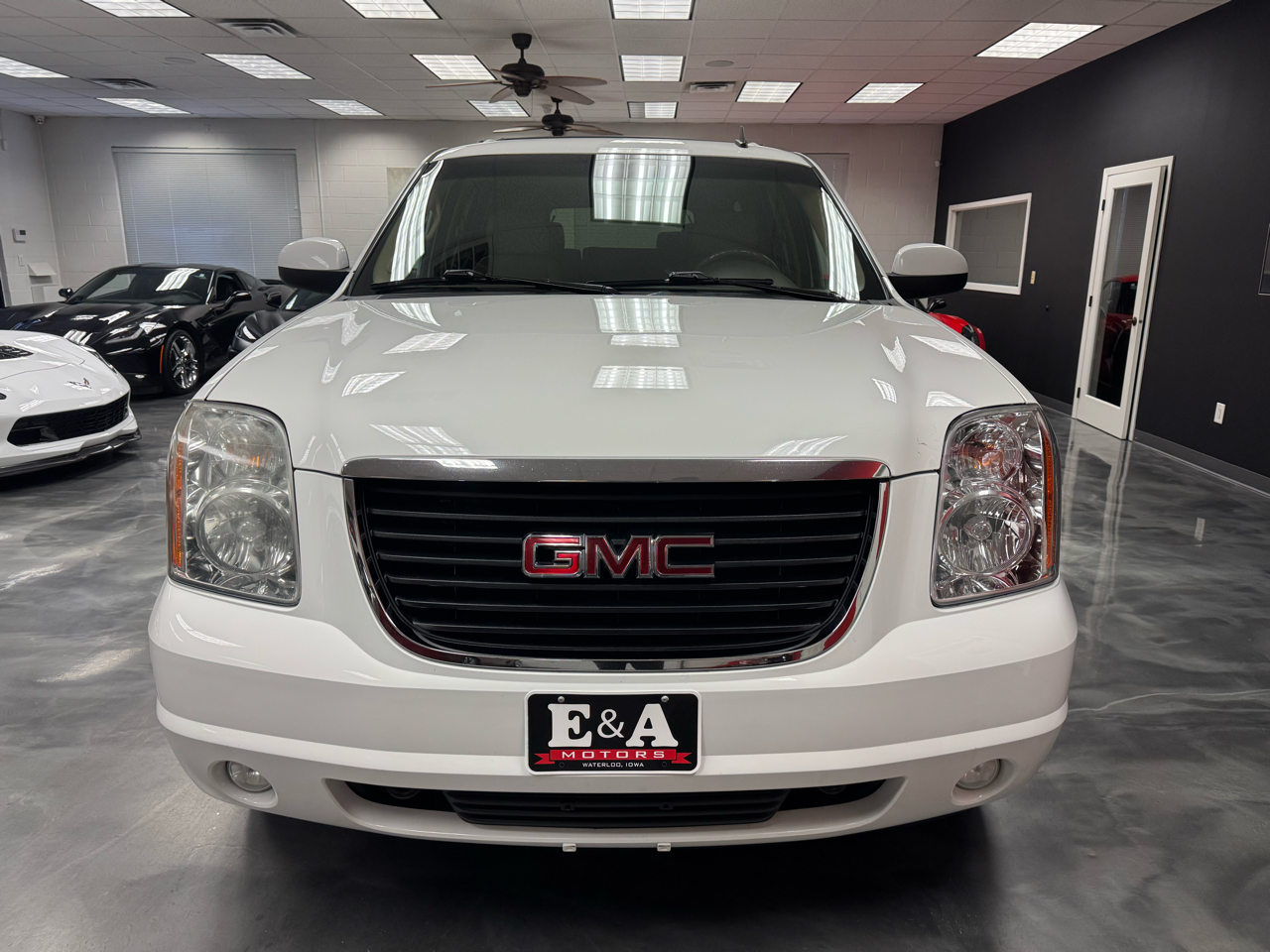 GMC Yukon XL SLT 4WD 2010