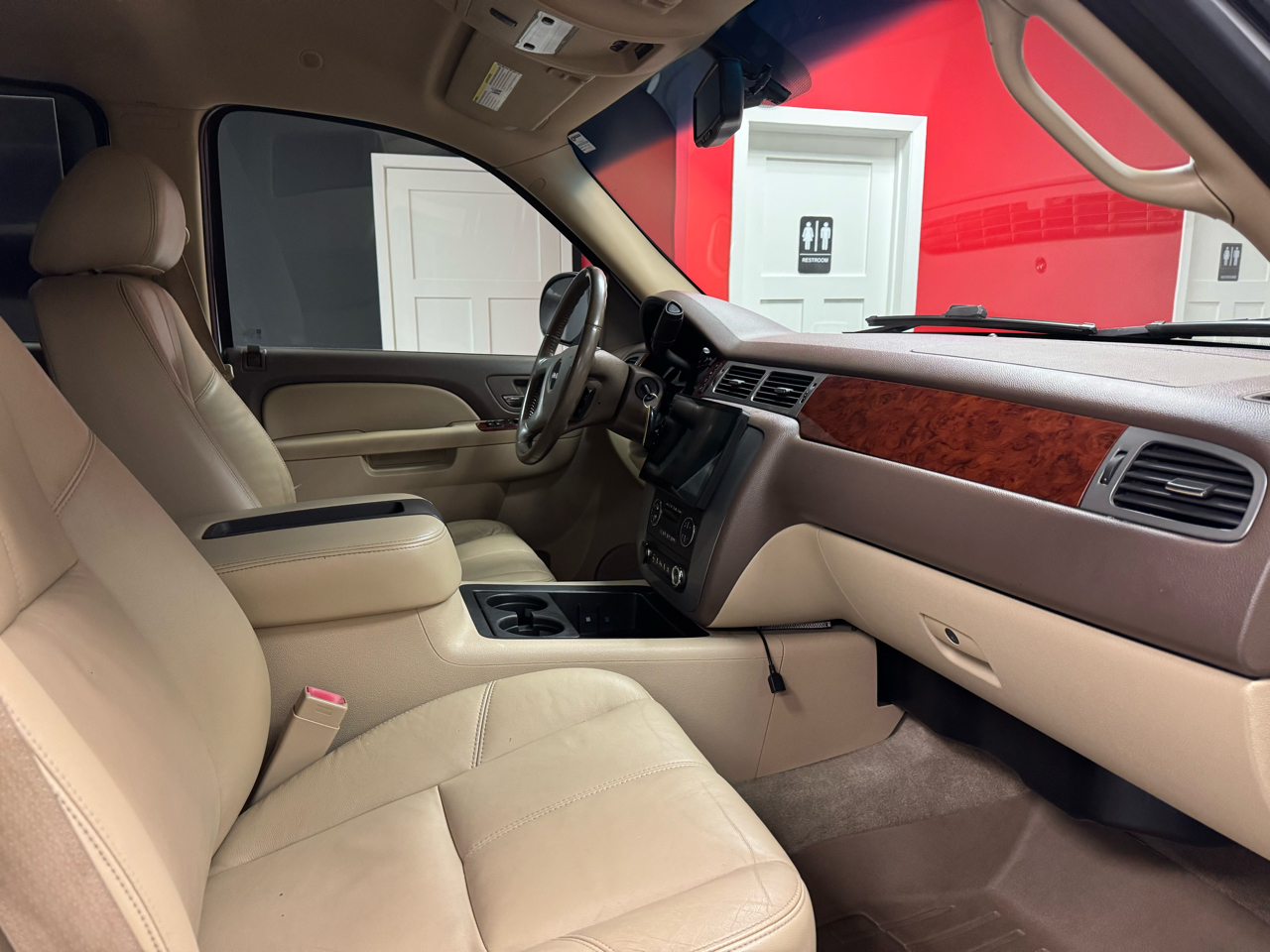 GMC Yukon XL SLT 4WD 2010