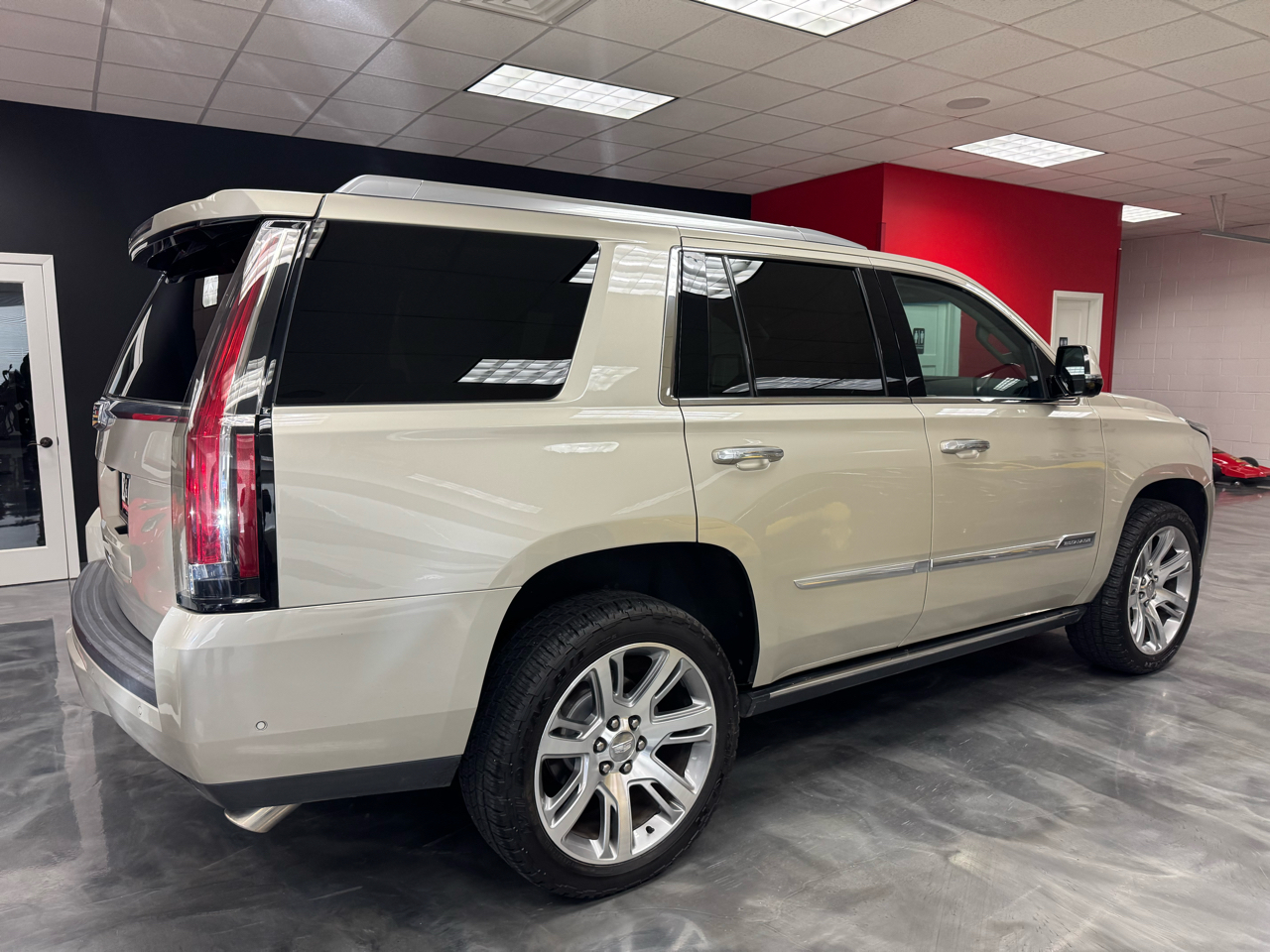 Cadillac Escalade  2017