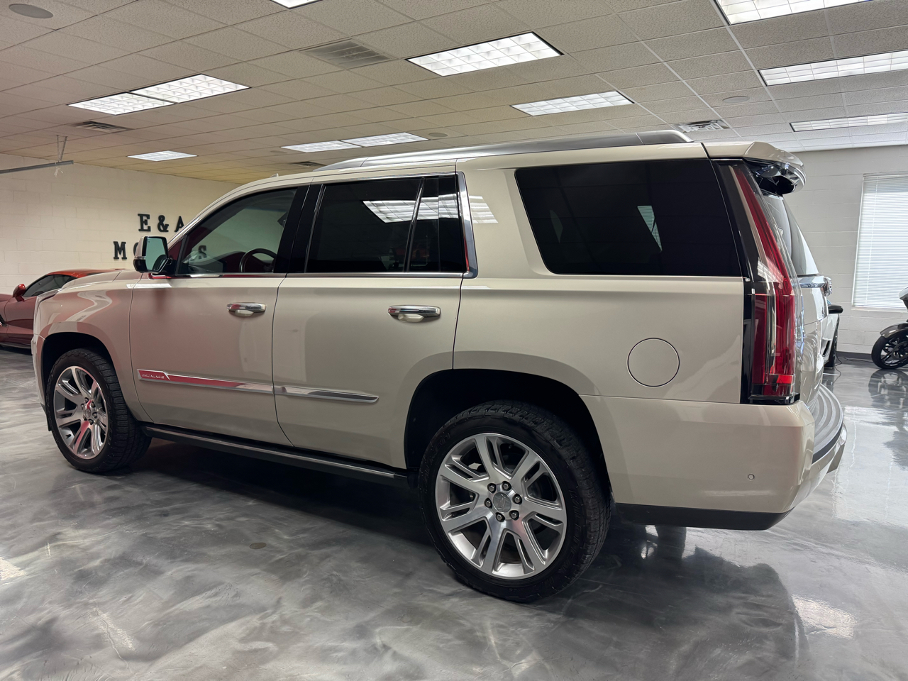 Cadillac Escalade  2017