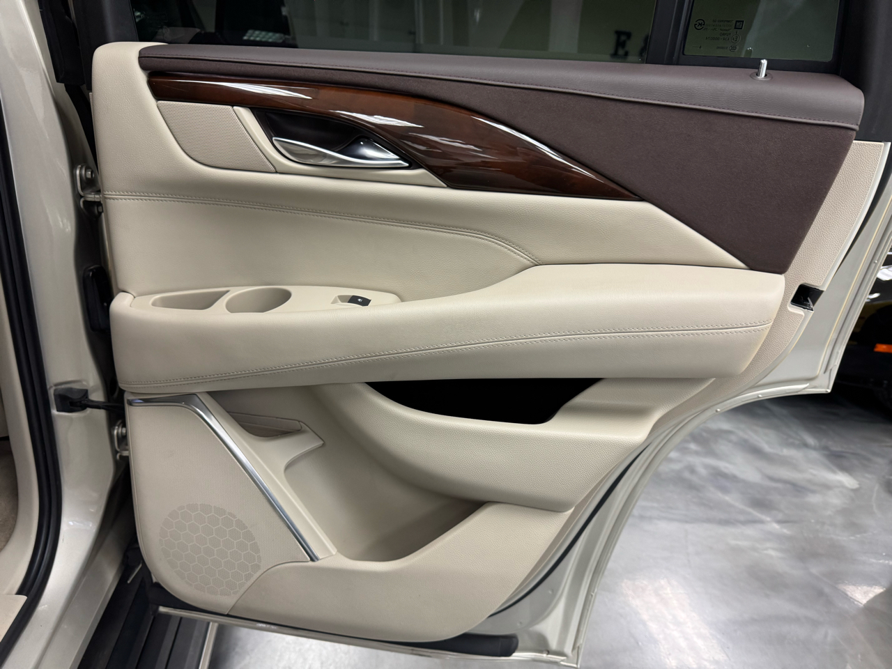 Cadillac Escalade  2017