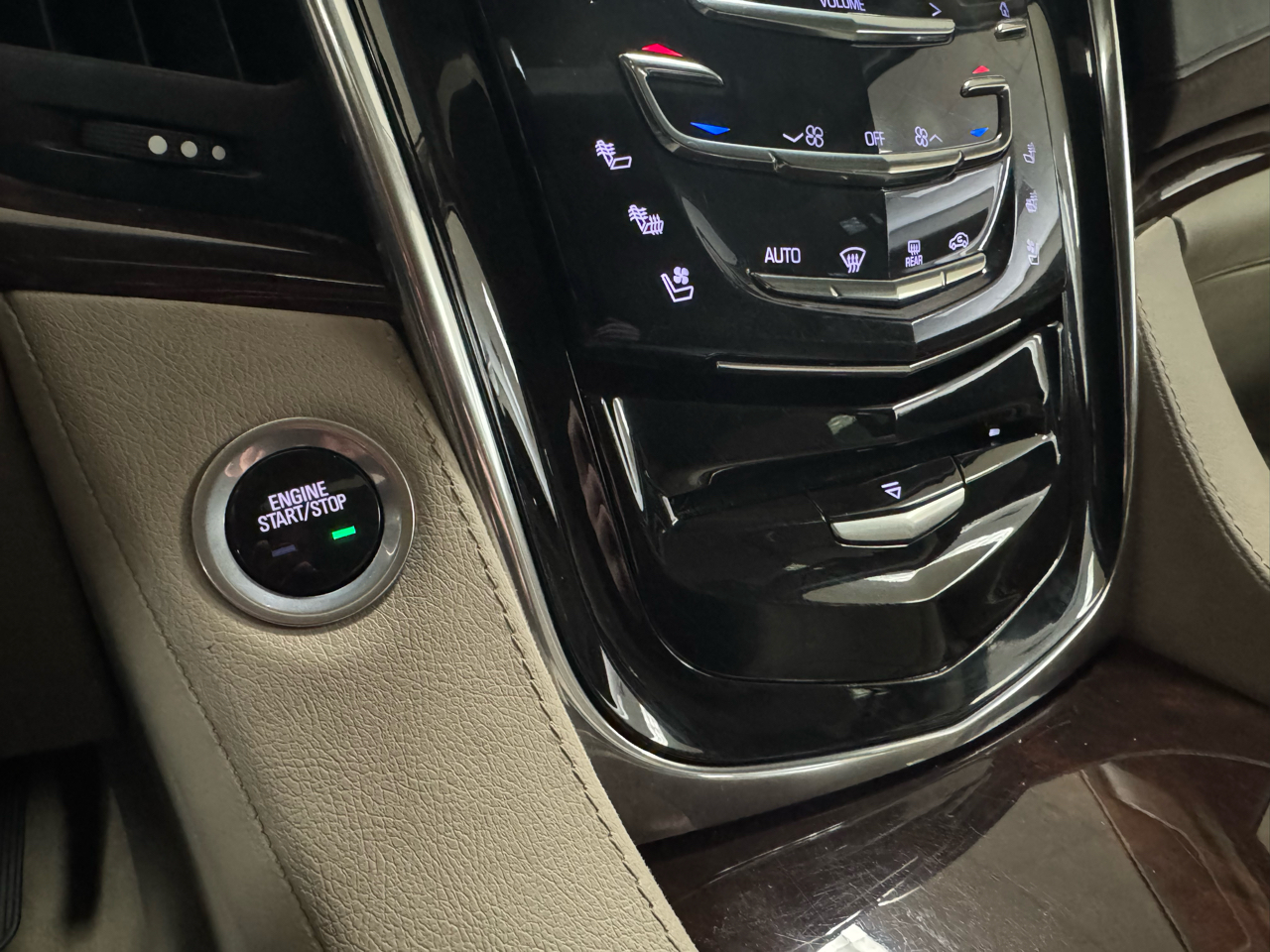 Cadillac Escalade  2017