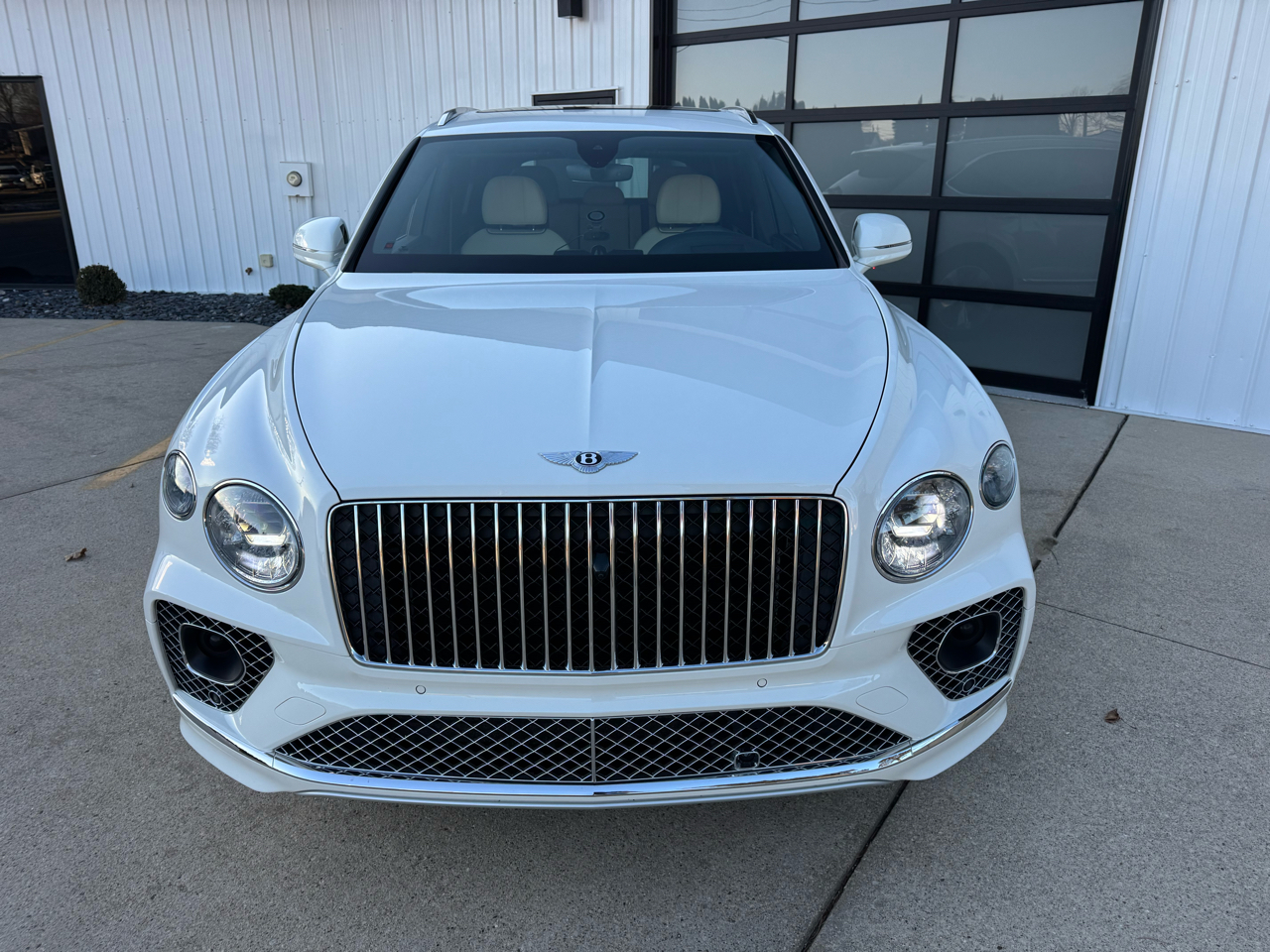 Bentley Bentayga EWB  2023