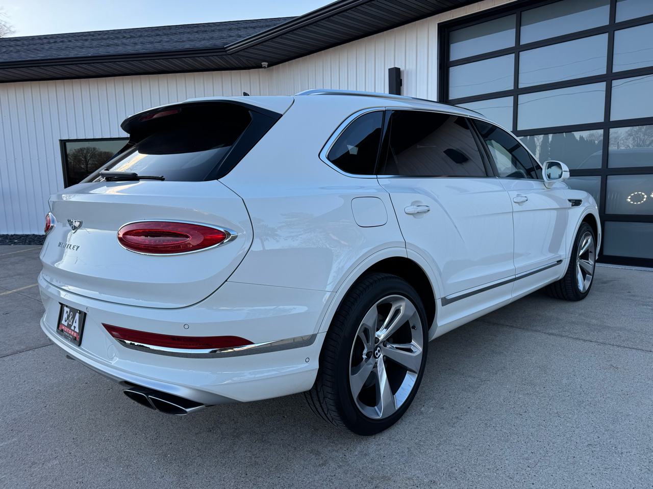 Bentley Bentayga EWB  2023