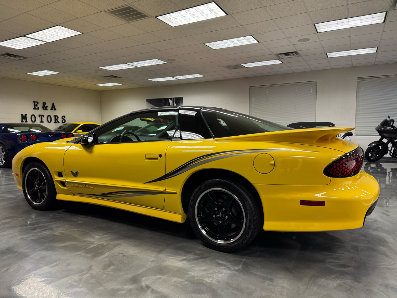 Pontiac Firebird  2002