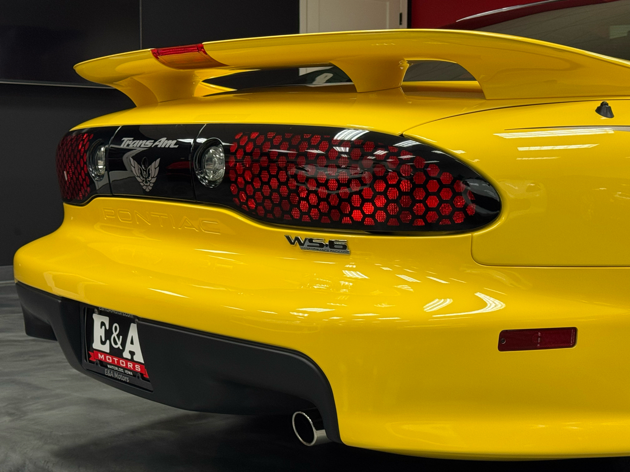 Pontiac Firebird  2002