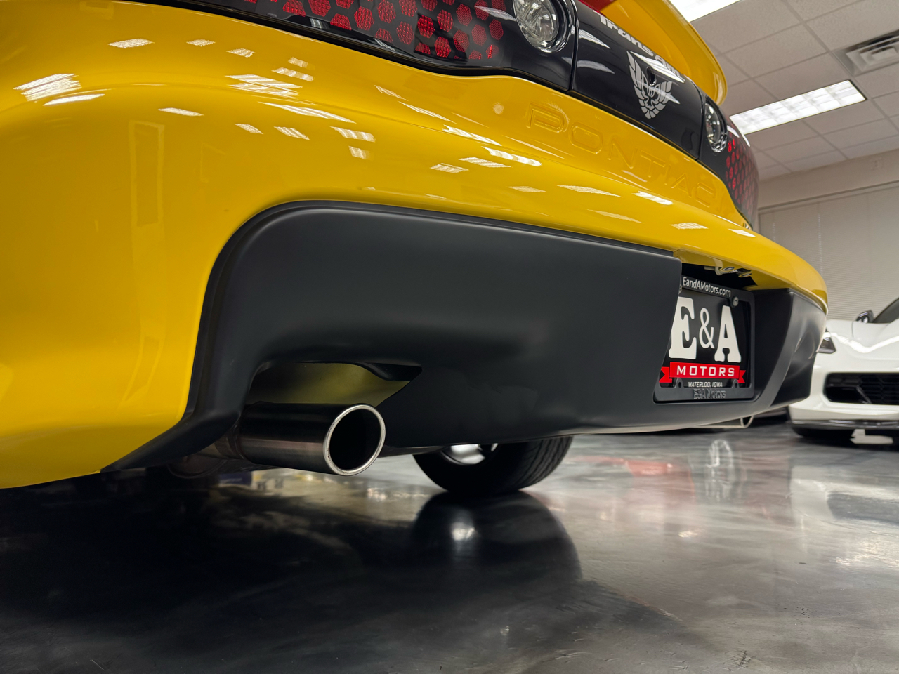 Pontiac Firebird  2002