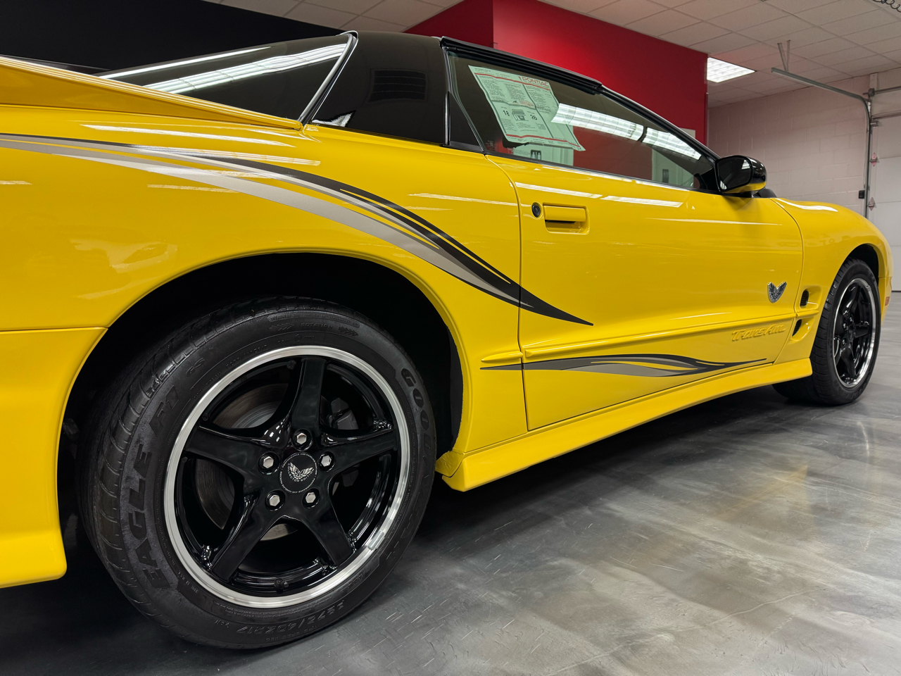 Pontiac Firebird  2002