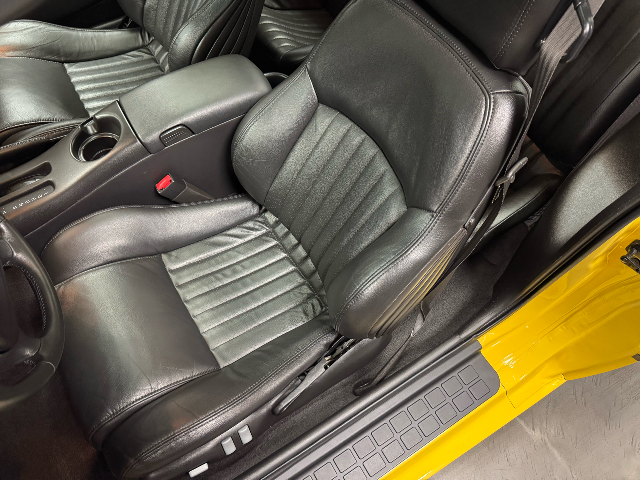 Pontiac Firebird  2002