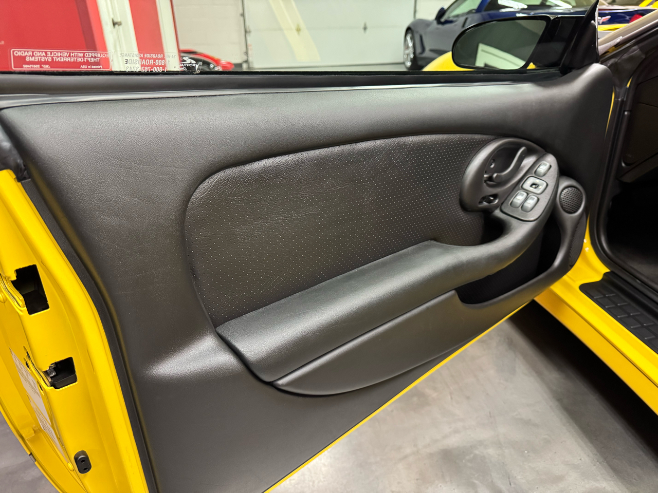 Pontiac Firebird  2002