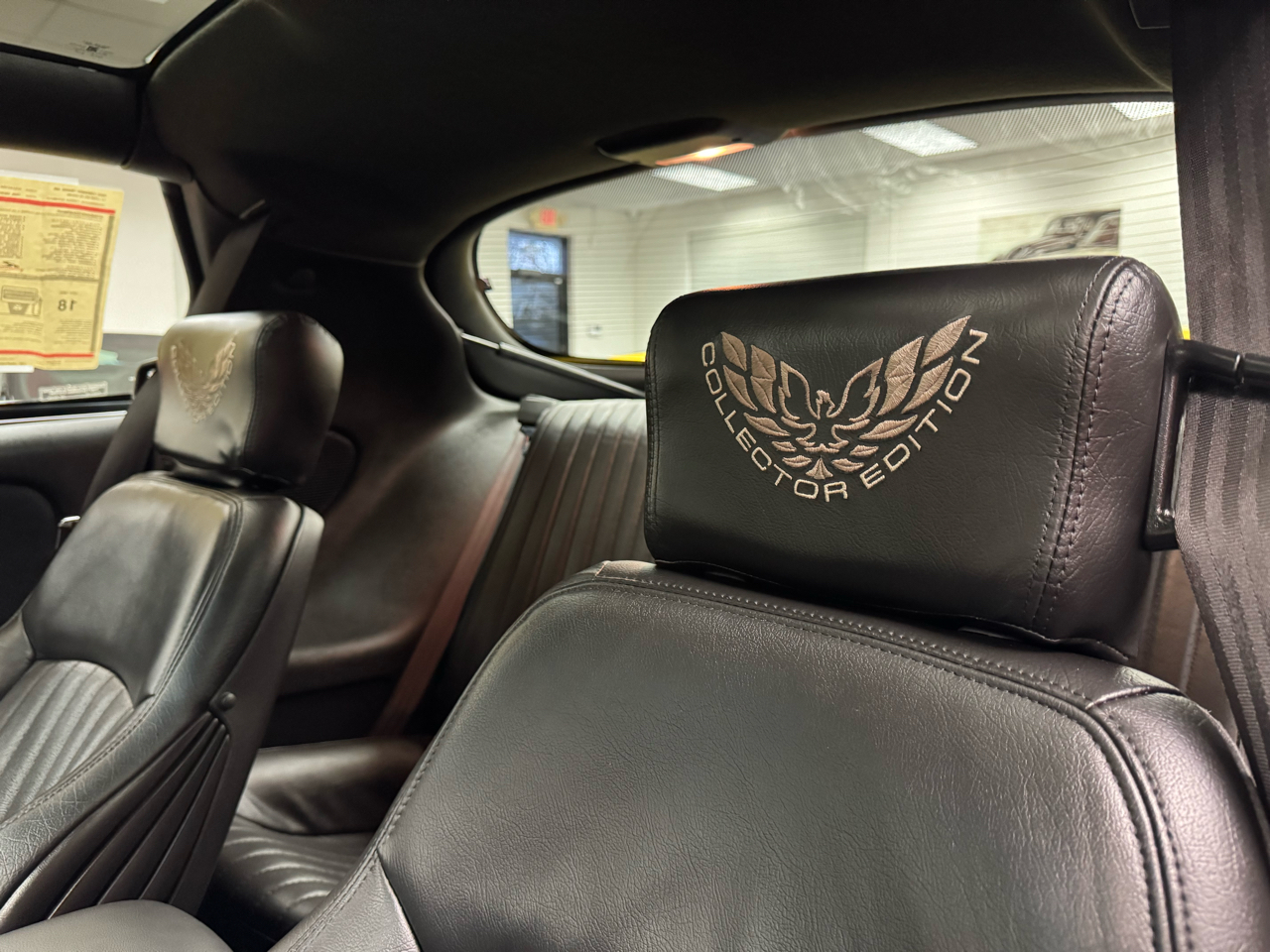 Pontiac Firebird  2002