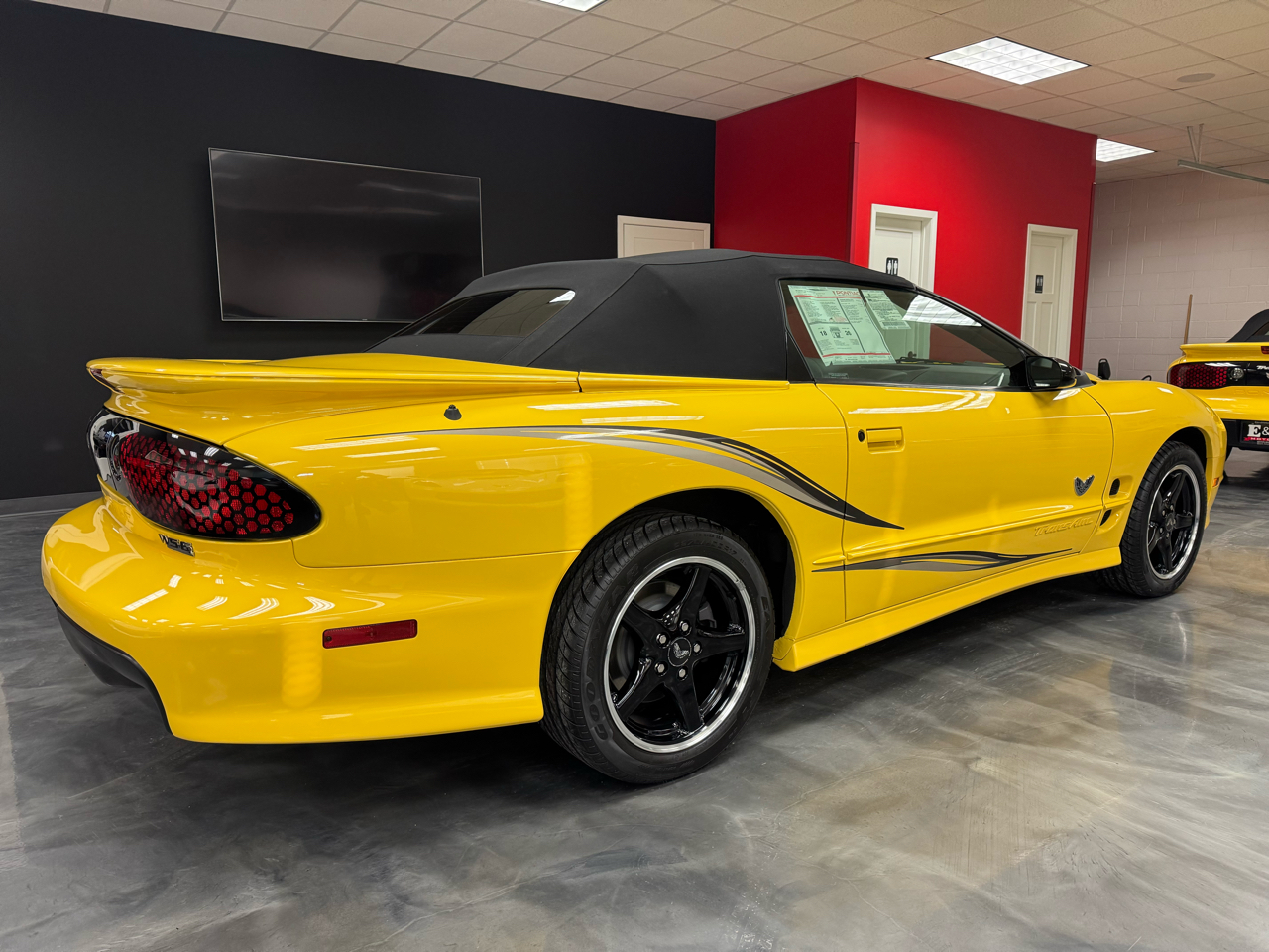 Pontiac Firebird Trans Am  2002