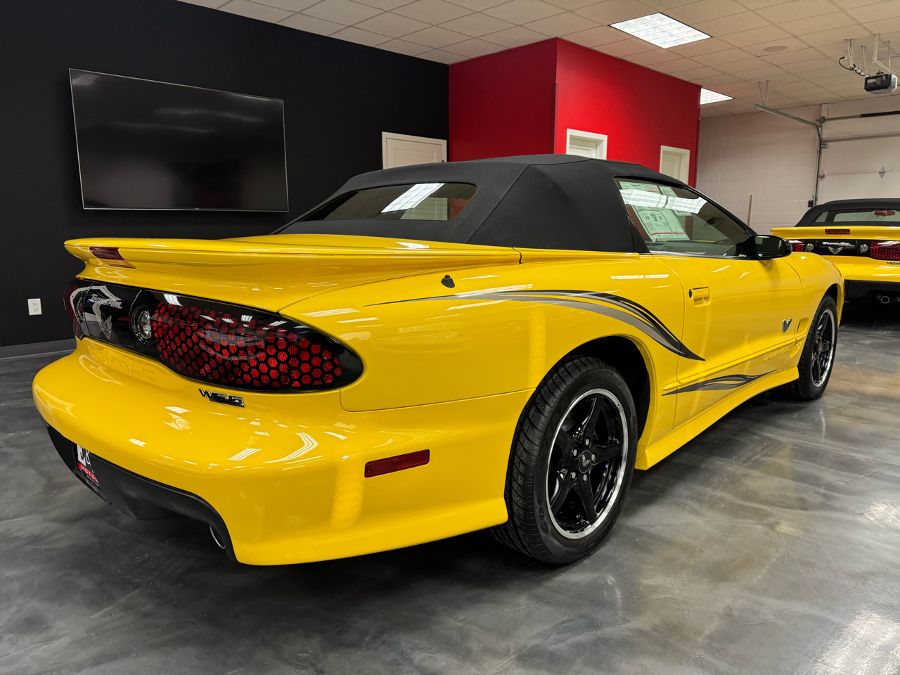 Pontiac Firebird Trans Am  2002