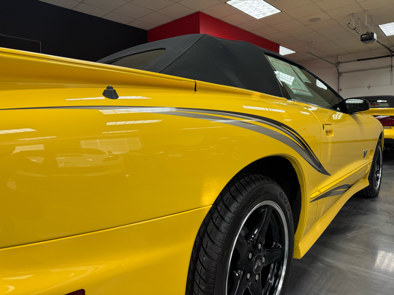 Pontiac Firebird Trans Am  2002