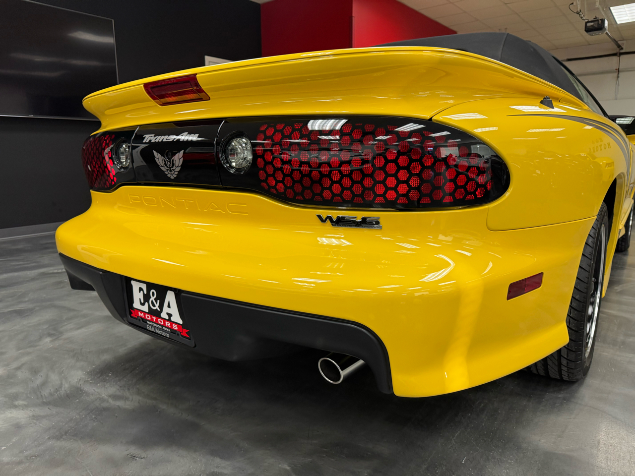 Pontiac Firebird Trans Am  2002