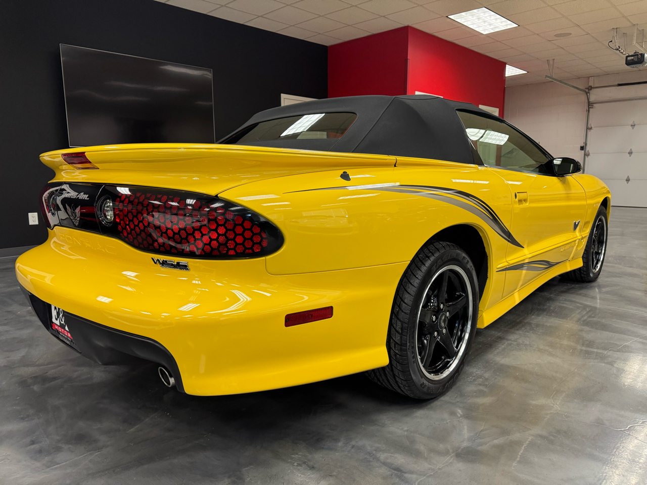 Pontiac Firebird Trans Am  2002