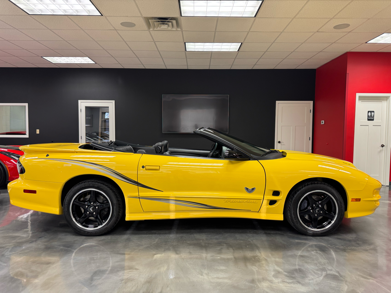 Pontiac Firebird Trans Am  2002