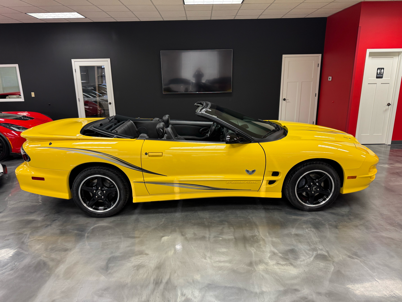 Pontiac Firebird Trans Am  2002