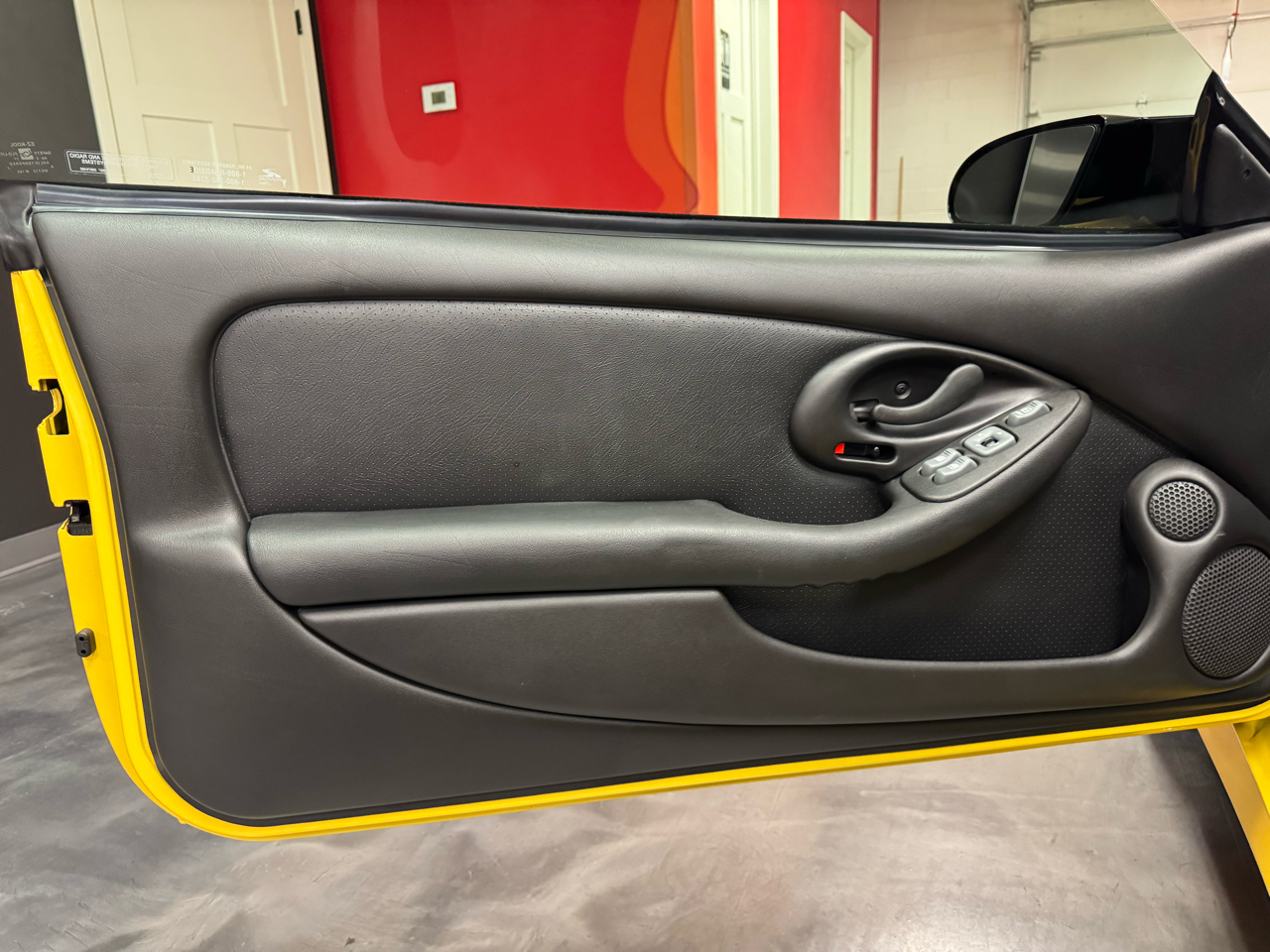 Pontiac Firebird Trans Am  2002