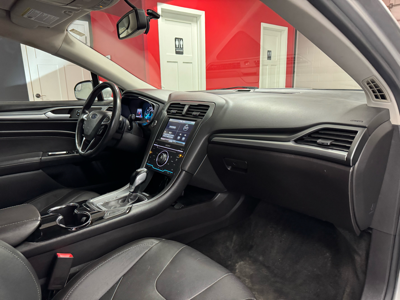 Ford Fusion Titanium FWD 2014