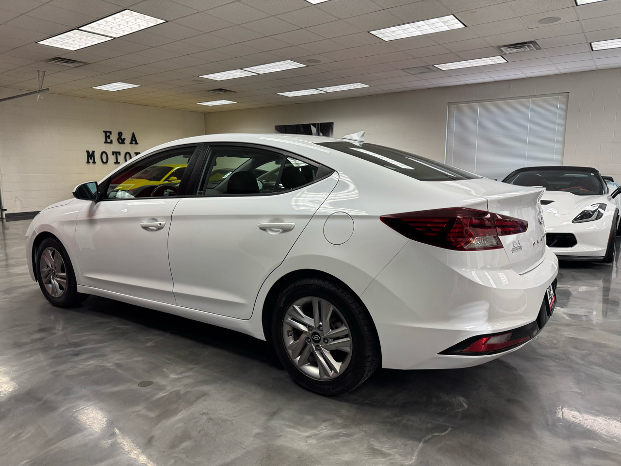 Hyundai Elantra SEL 2020