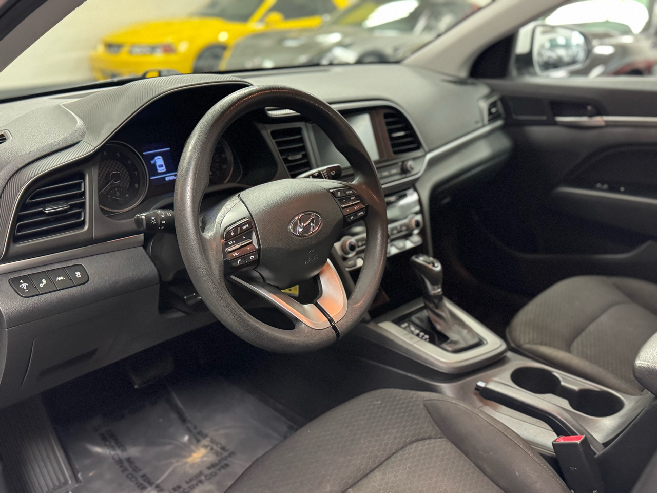 Hyundai Elantra SEL 2020