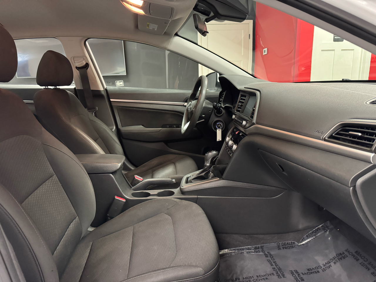 Hyundai Elantra SEL 2020