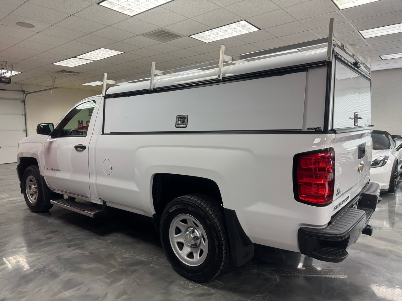 Chevrolet Silverado 1500 2WD Reg Cab 133.0" Work Truck 2017