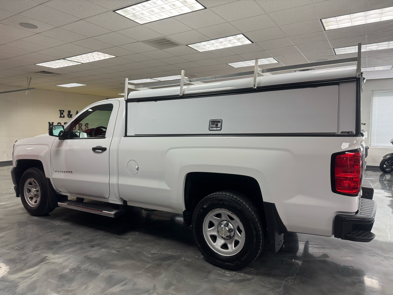 Chevrolet Silverado 1500 2WD Reg Cab 133.0" Work Truck 2017