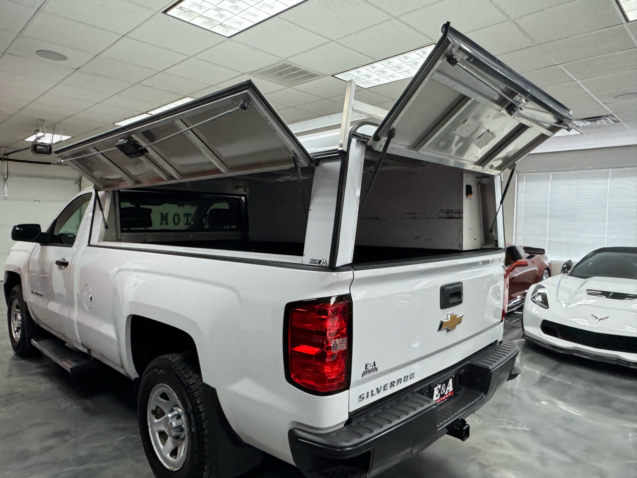 Chevrolet Silverado 1500 2WD Reg Cab 133.0" Work Truck 2017