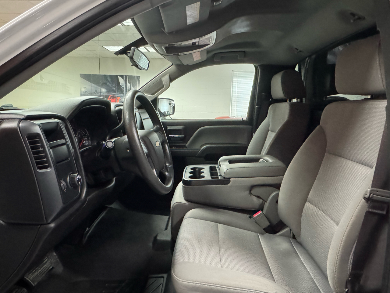 Chevrolet Silverado 1500 2WD Reg Cab 133.0" Work Truck 2017